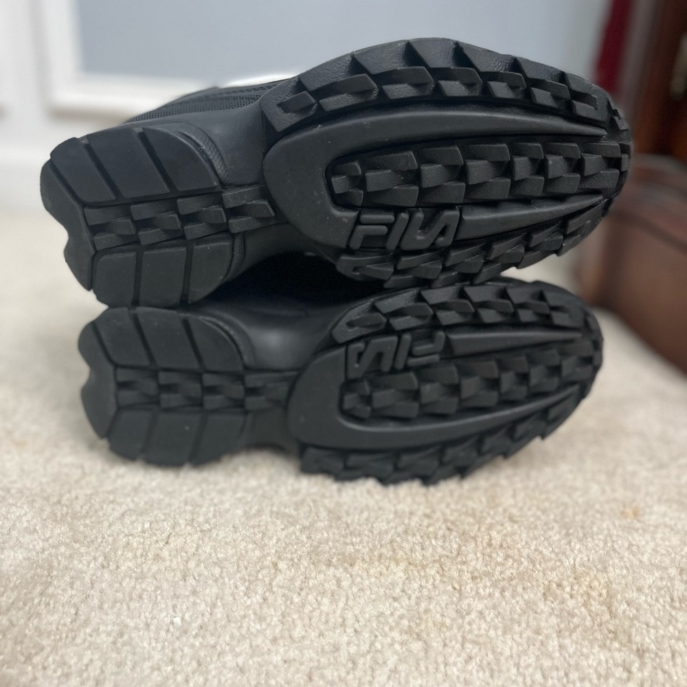 Filas - Picture 5 of 5